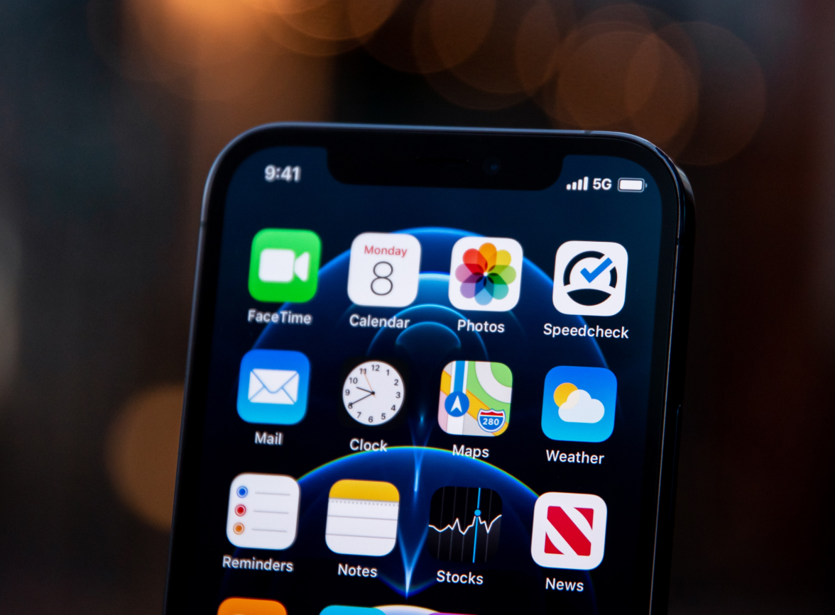 南坤镇苹果手机维修分享为什么 iPhone 12 在冬季会自动关机 